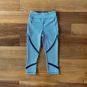 YOGA LEGGINGS CAPRIS